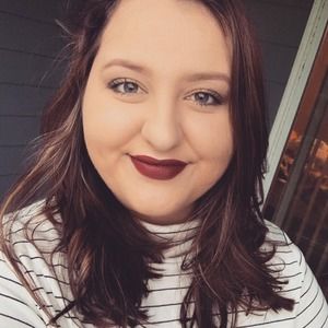 Meet your Posher, Corrine